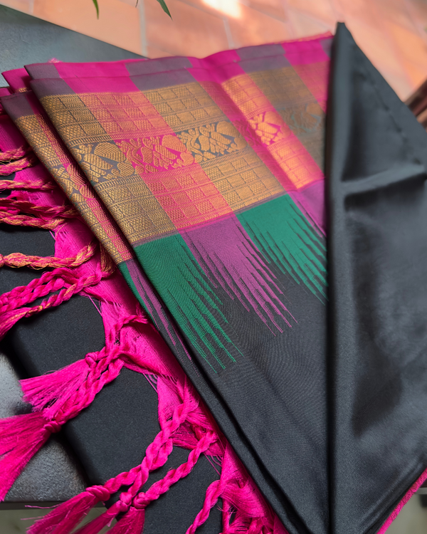 Black parambriya with multicolour Karam border