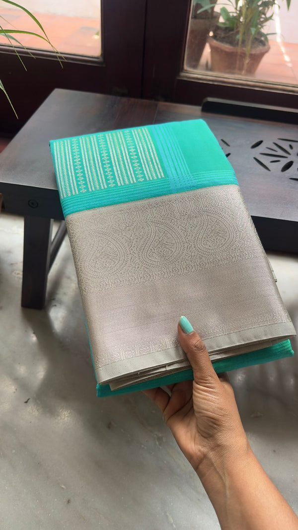 Copper Sulphate Ice Grey Pattu