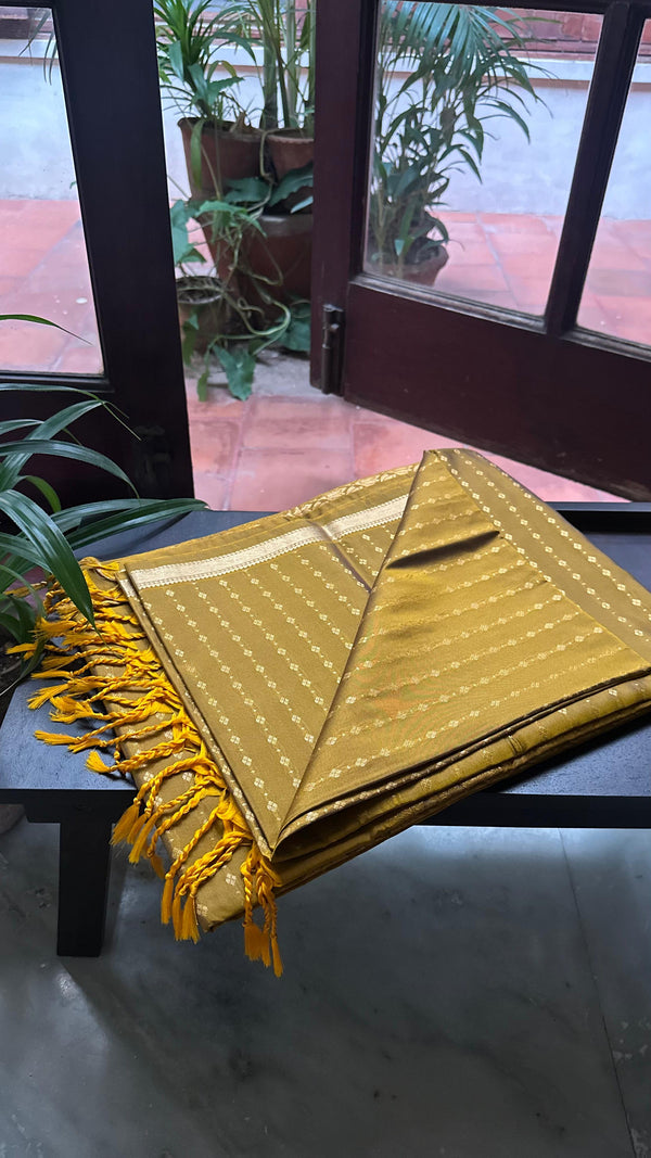 Golden Aayiram Pookal