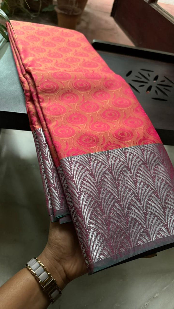 Tomato Swirl Pocket Pattu