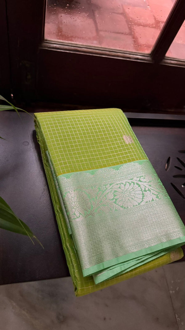 Kili Pachai Kanjivaram Stories